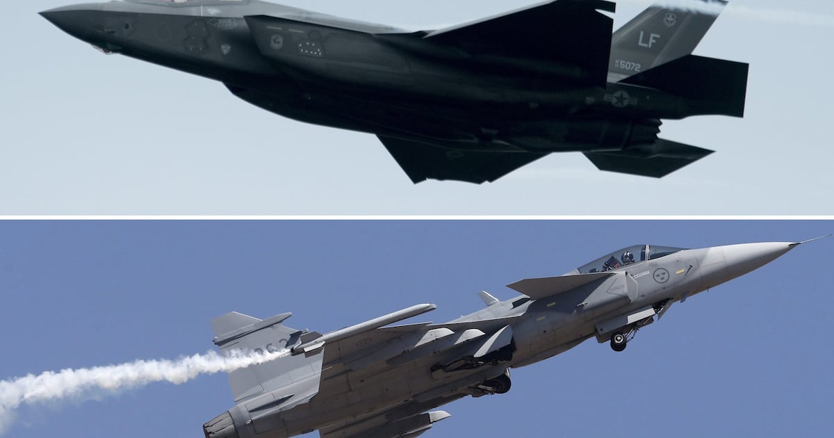 Ottawa weighs purchase of U.S. F-35 fighter jet or Sweden’s Saab Gripen – CP24