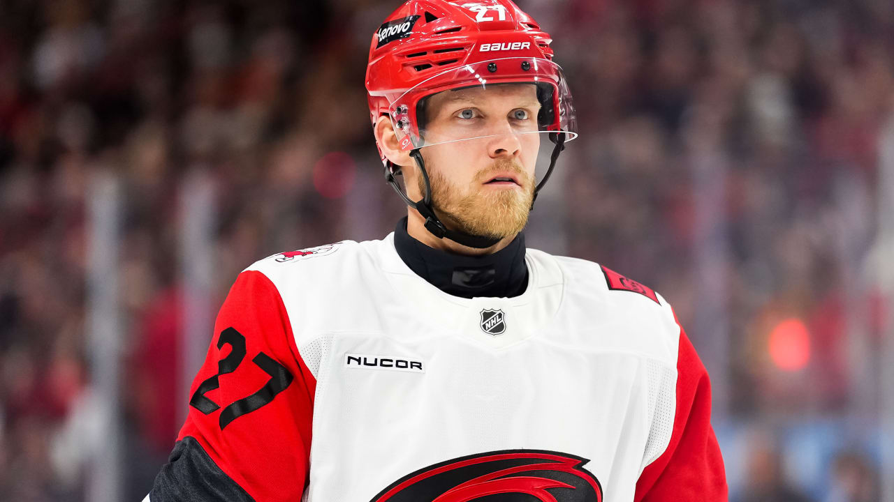 Ehlers misses Game 4 of East 1st Round for Hurricanes with lower-body injury