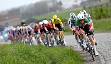 Elisa Longo Borghini leads the field at 2026 Dwars door Vlaanderen