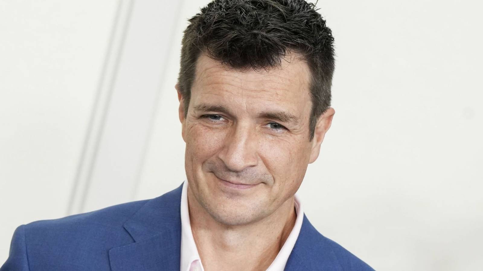 Nathan Fillion's 8-Part Crime Thriller Is So Good, Fans Are Watching It on a Loop