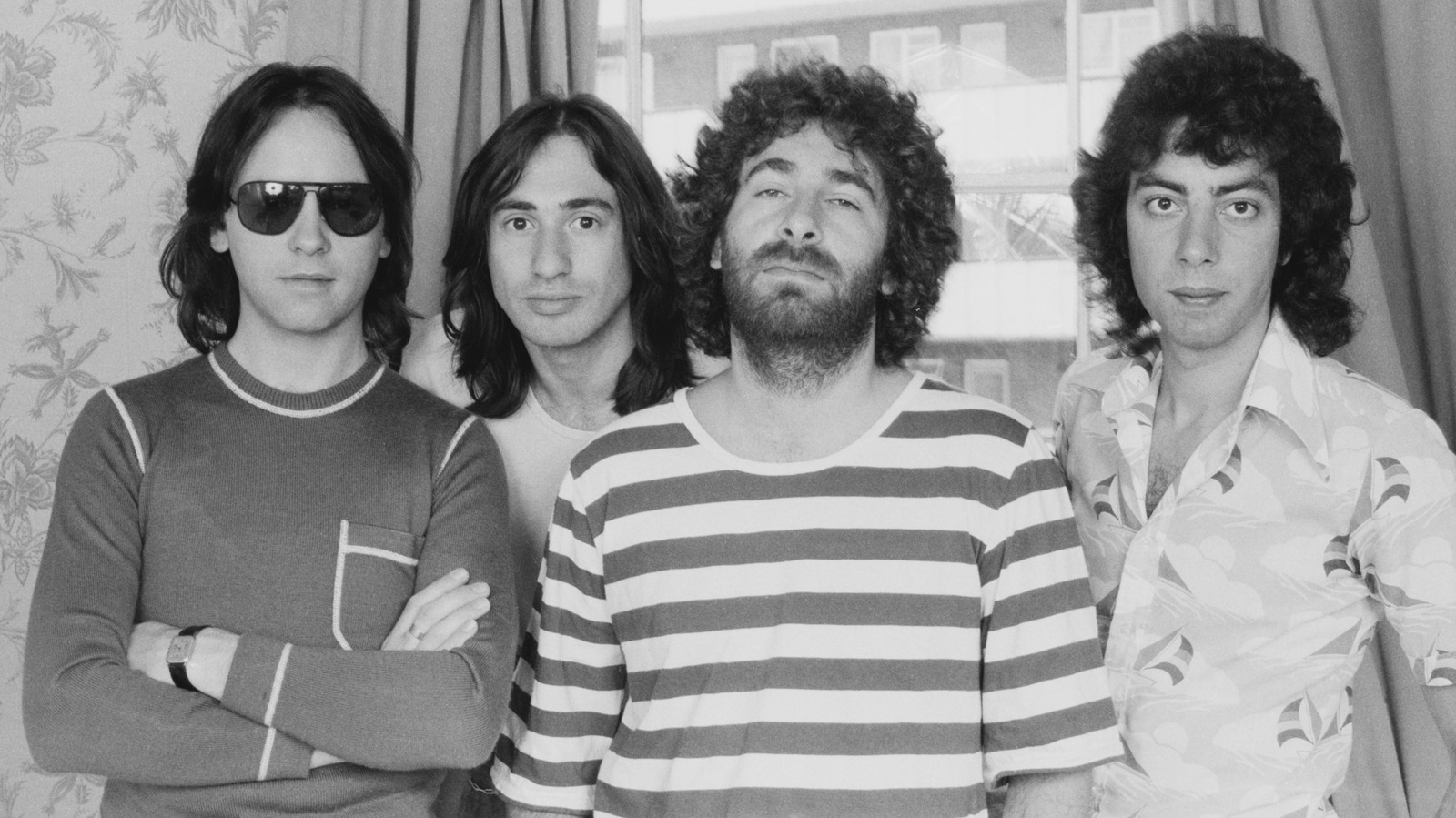 5 Classic Rock Songs That Take Boomers Back To Their First Kiss