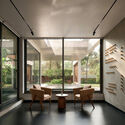 Louvered House / i2a Architects Studio - Interior Photography, Dining room, Wood