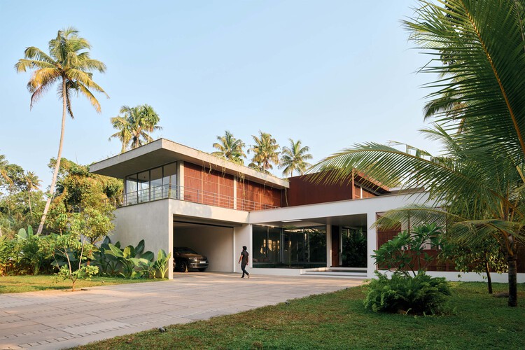 Louvered House / i2a Architects Studio - Exterior Photography