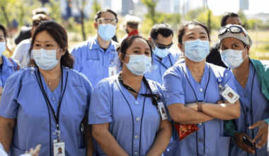 Nurses union wants weapons screening, officers, for Alberta hospitals due to violence