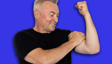 5 Exercises Men Over 55 Should Do Each Morning to Build Arm Muscle