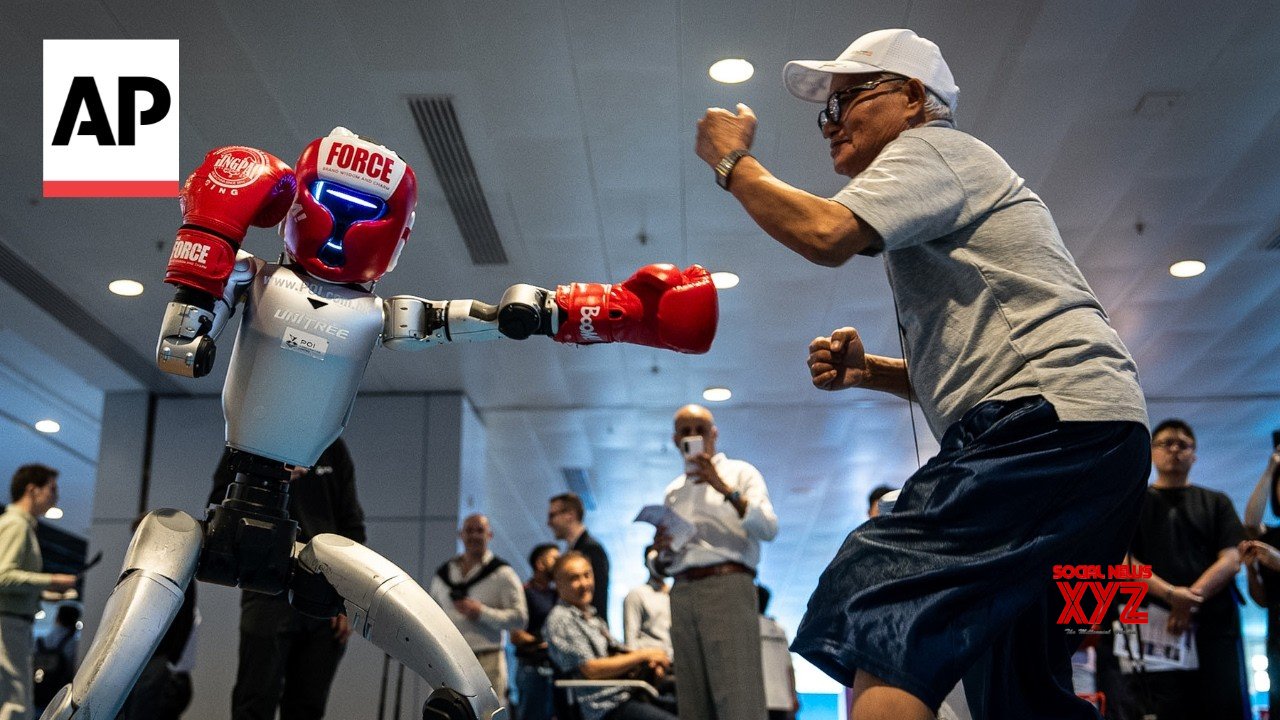 Humanoid robots show off language and boxing skills at Hong Kong exhibit (Video)