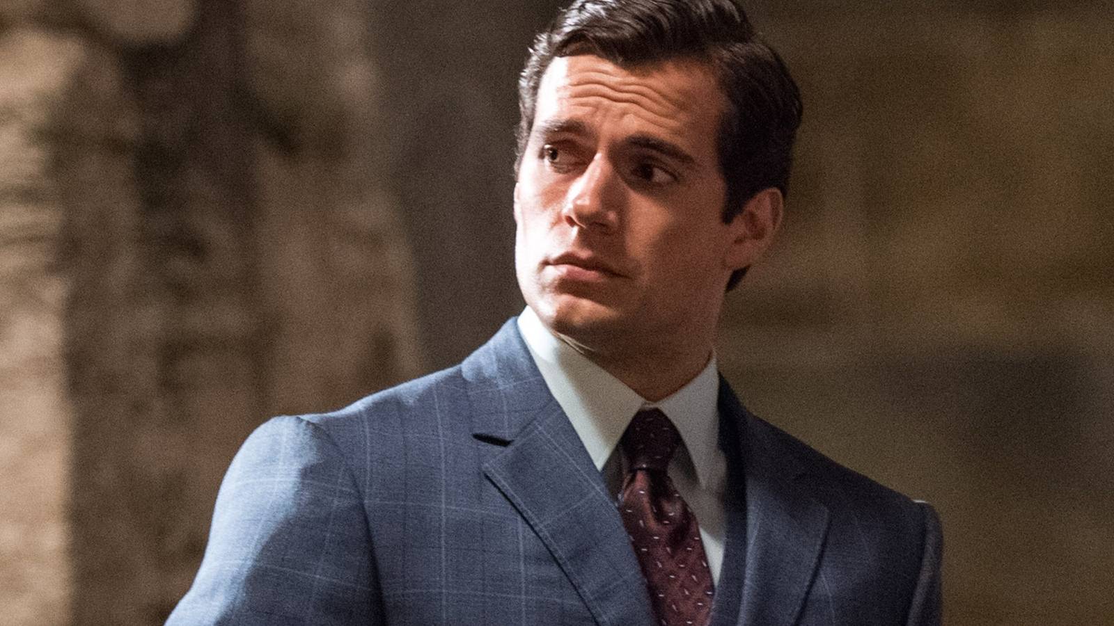 Henry Cavill Volunteers Himself for Villain Role in a 'James Bond' Reboot