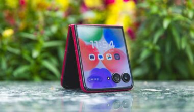 I Want Motorola's Next Razr Ultra to Have Features We See on Its International Phones