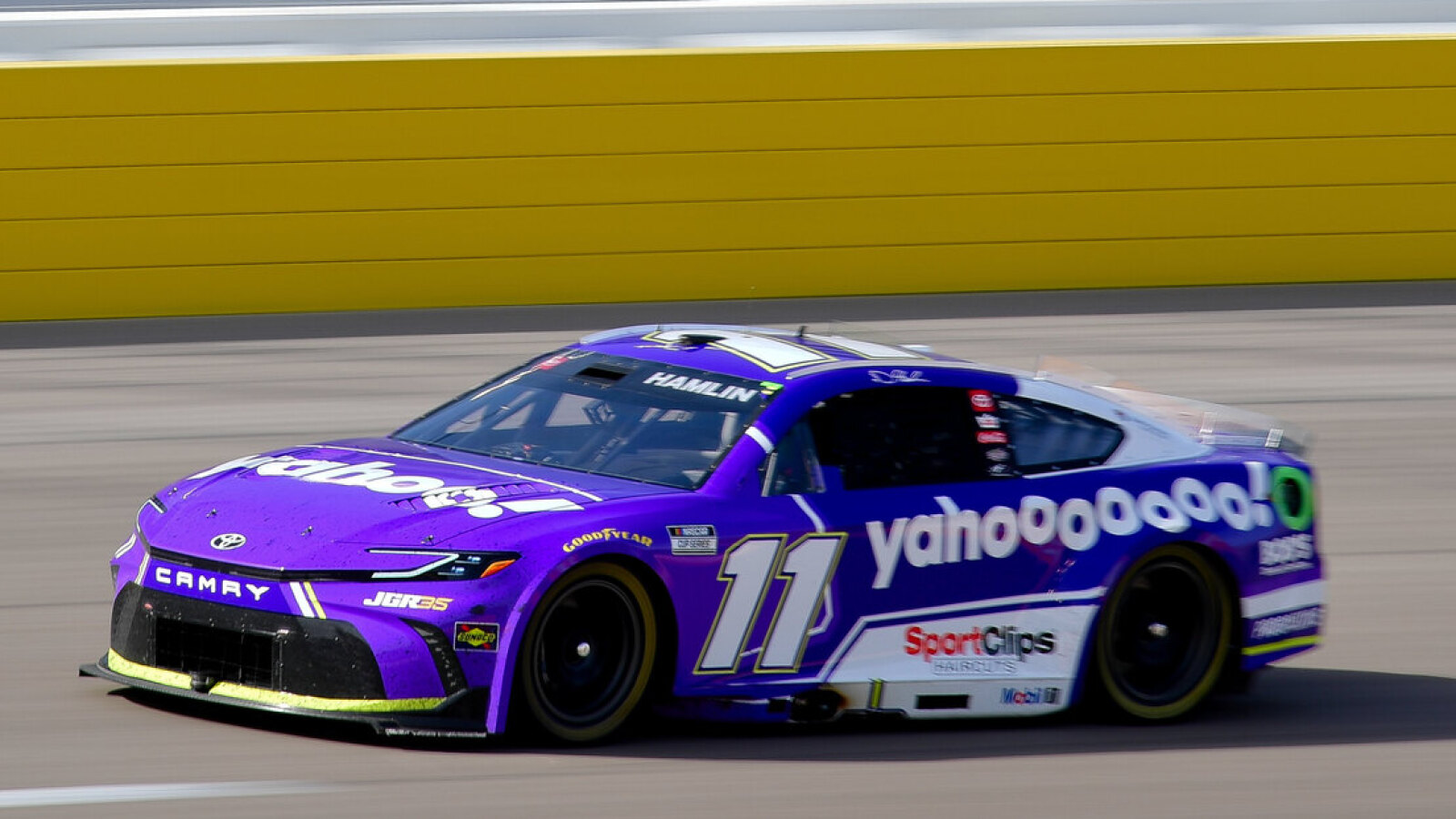 NASCAR AdventHealth 400 preview: Favorite, underdog, top storylines