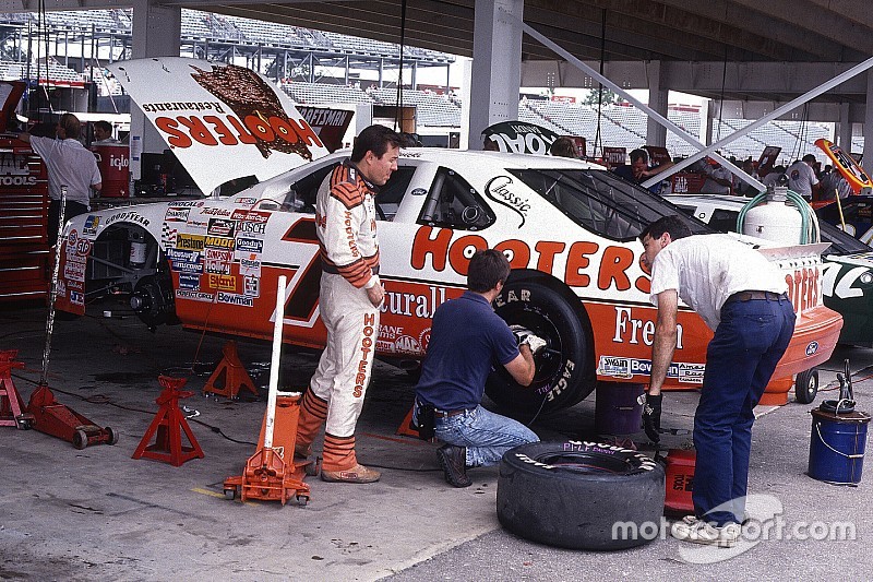 Remembering Alan Kulwicki: NASCAR's tragic maverick champion