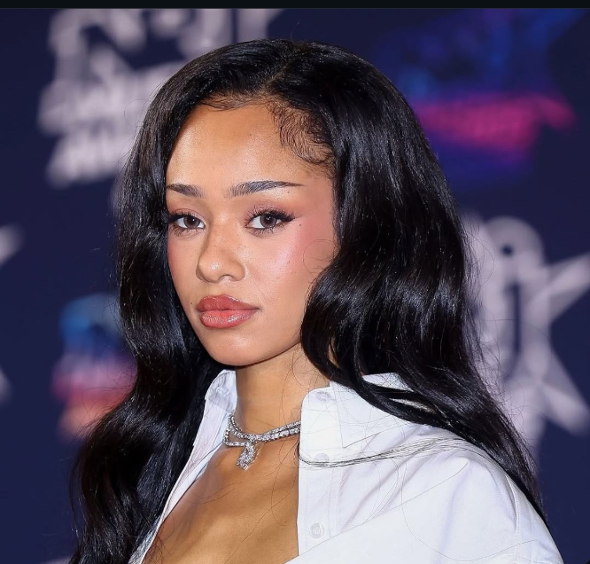 Manon, member of Katseye (Manon's Instagram account)