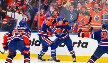 Kapanen scores 2nd goal late, Oilers rally past Ducks in Game 1