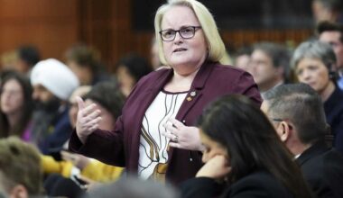 Ottawa ending Commissionaires' contracting right