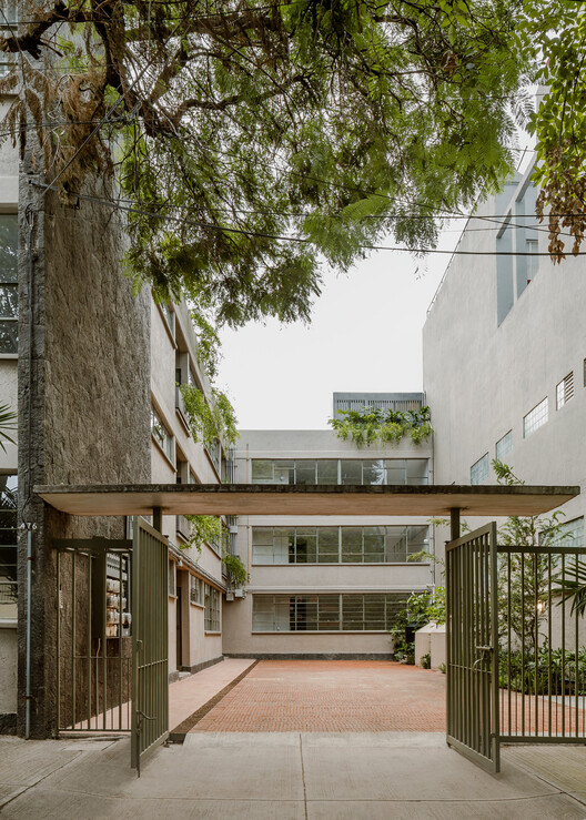 PETÉN / REIMS 502 - Image 6 of 34