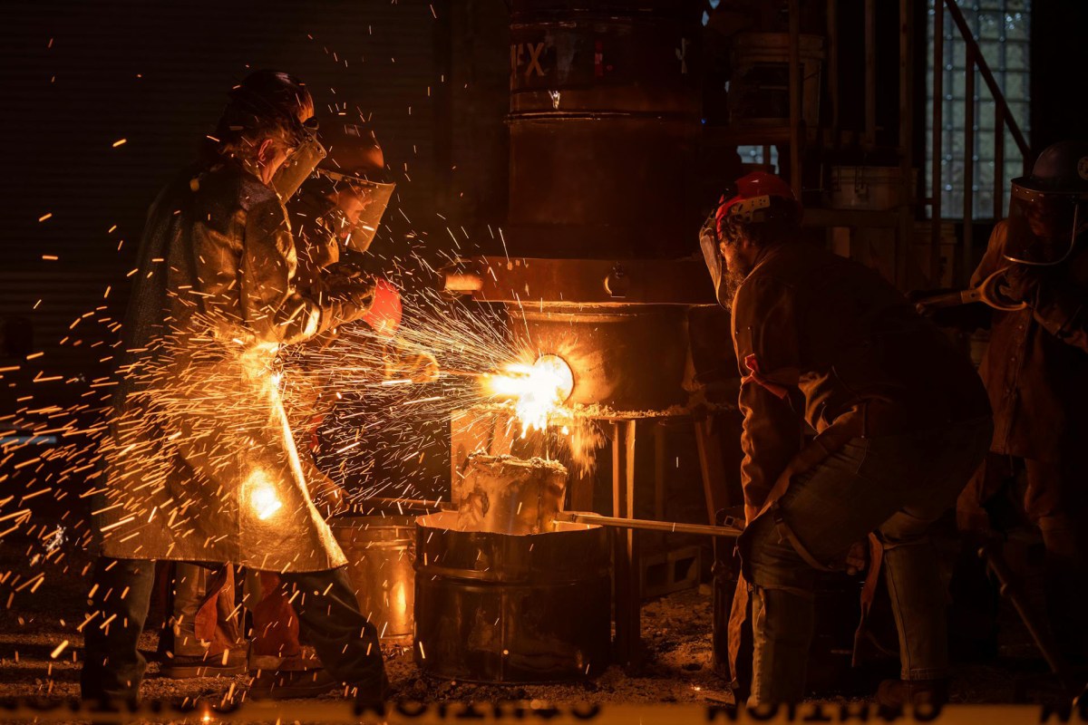 Edmonton steelworkers vote 98.5% to go on strike