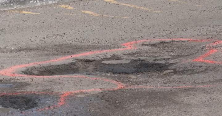 City of Calgary says wild weather swings have pothole crews playing catch-up