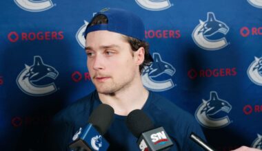 POSTGAME |Mueller at Oilers | Vancouver Canucks