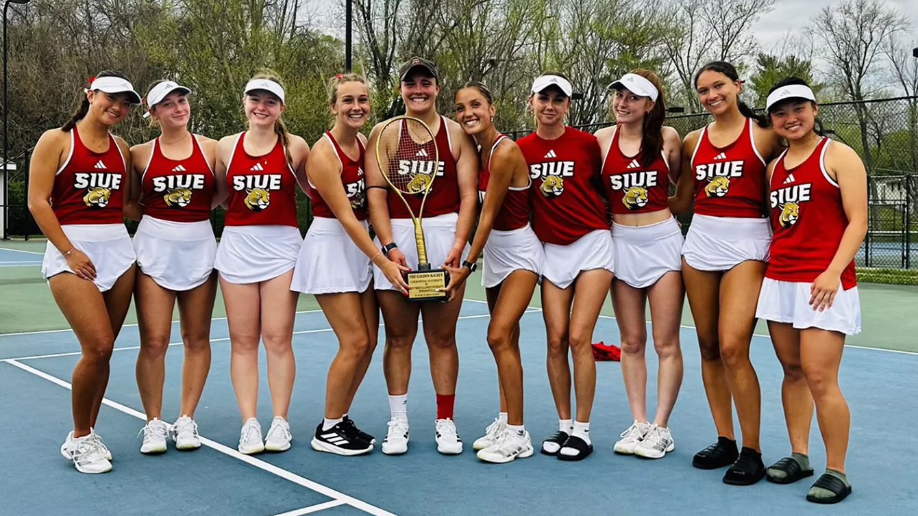 SIUE women’s tennis sweeps Lindenwood for OVC lead