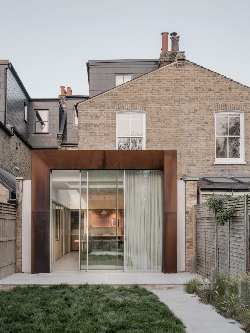 Ribbon House by Will Gamble Architects