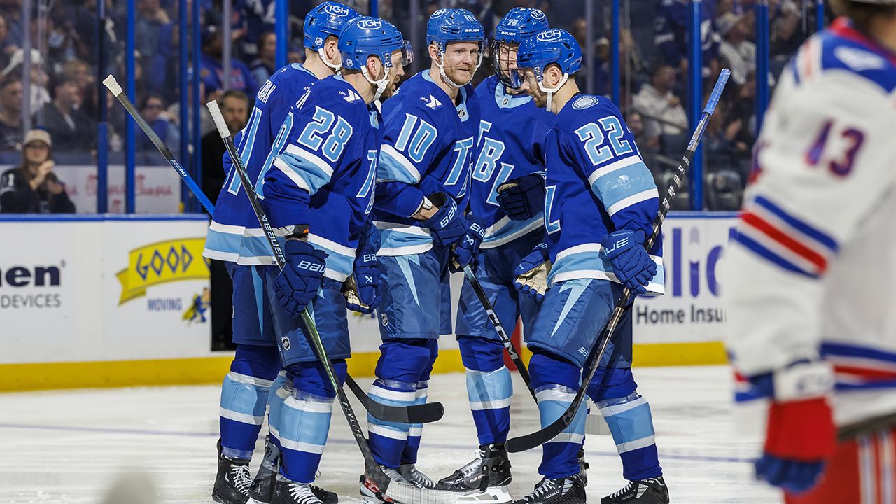 Perry's spin-o-rama goal | NHL.com