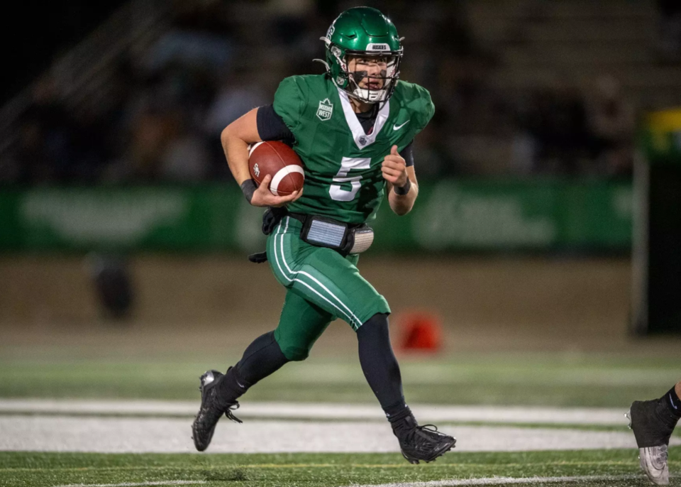 University of Saskatchewan Huskies QB Jake Farrell gets shot with Saskatchewan Roughriders at CFL training camp | 620 CKRM - The Voice of Saskatchewan