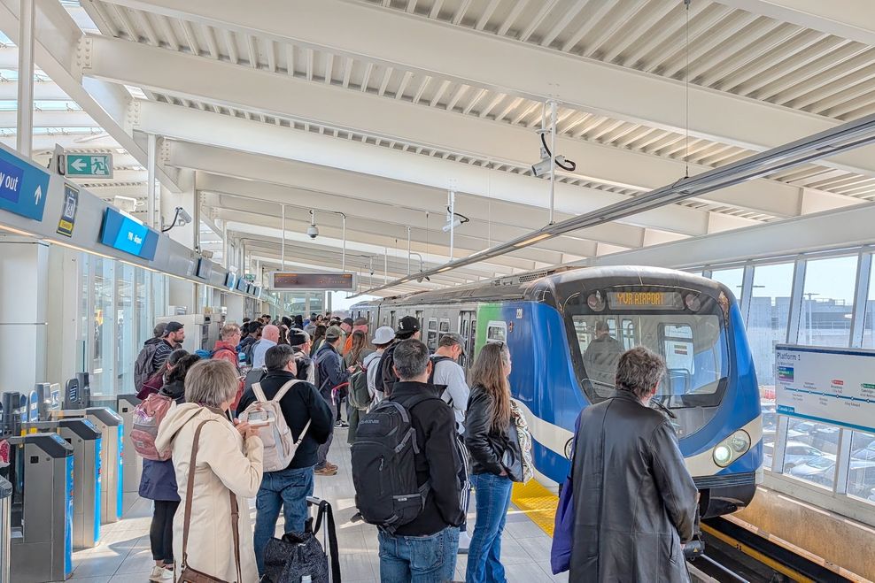 skytrain canada line yvr airport station