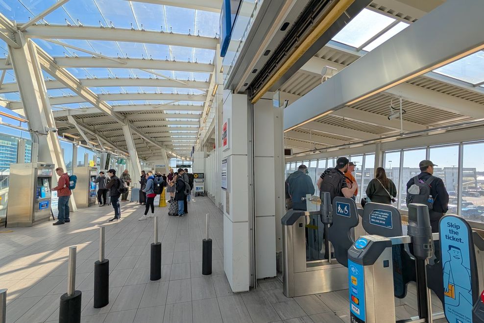 skytrain canada line yvr airport station