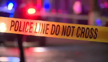 2-vehicle crash sends 4 people to hospital in Mississauga; woman charged