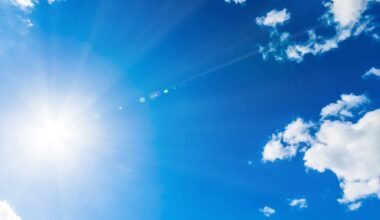 Tomorrow's Weather Vancouver (Apr 22): Mild Temps, Clearing Skies