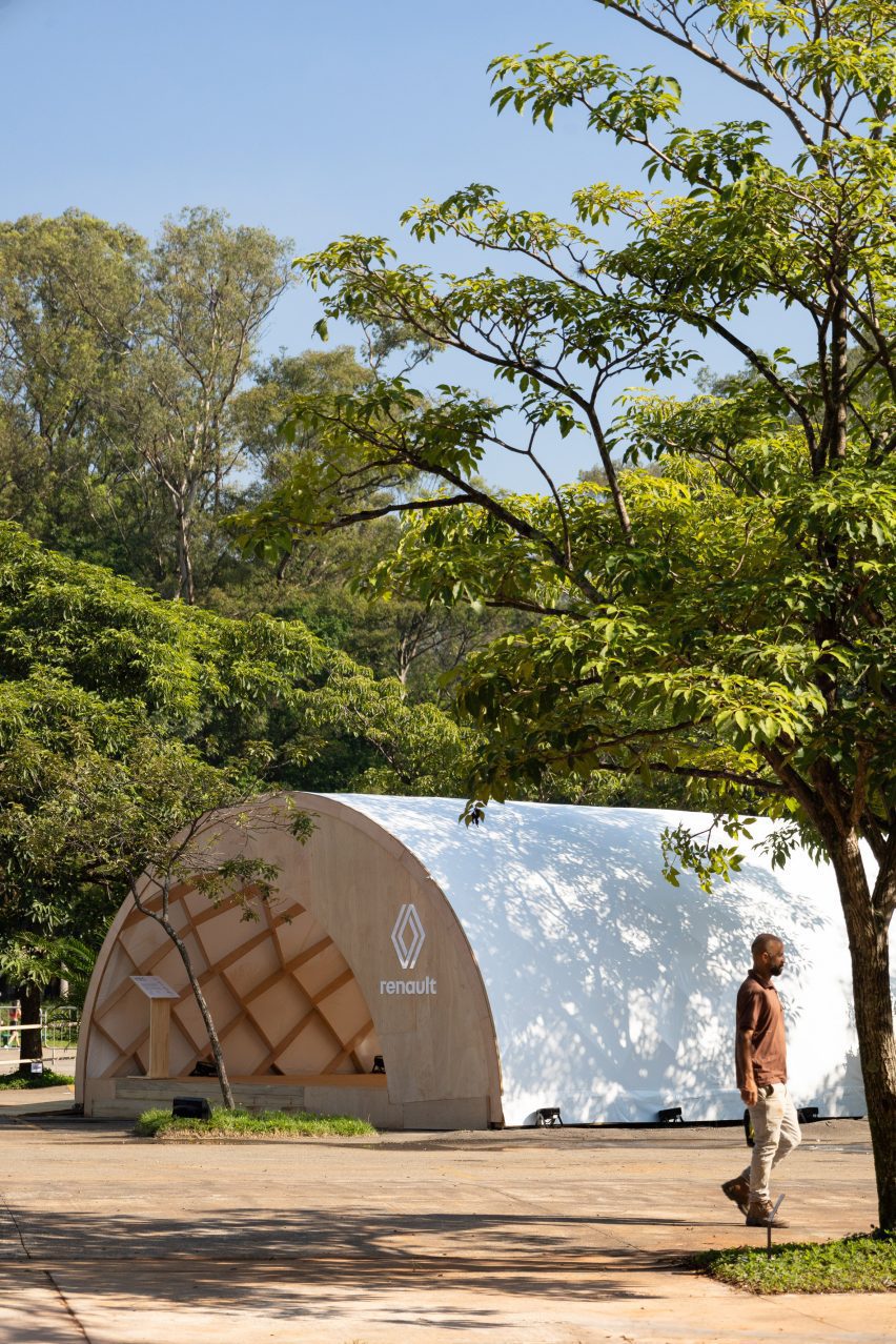 Demountable pavilion in Brazil by H2C Arquitetura