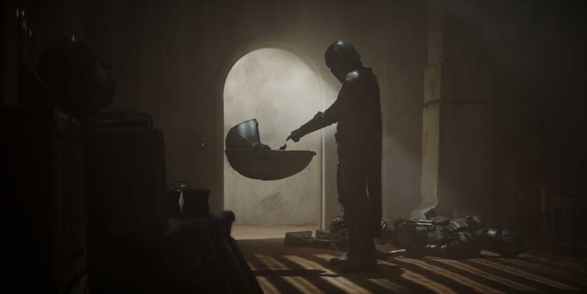 The Mandalorian meets Grogu at the end of 'The Mandalorian' Season 1, Episode 1