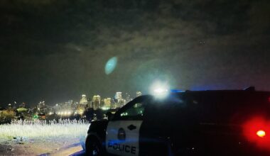Driver ticketed for speed, no headlights, no insurance among stops flagged by Calgary police - DiscoverAirdrie.com