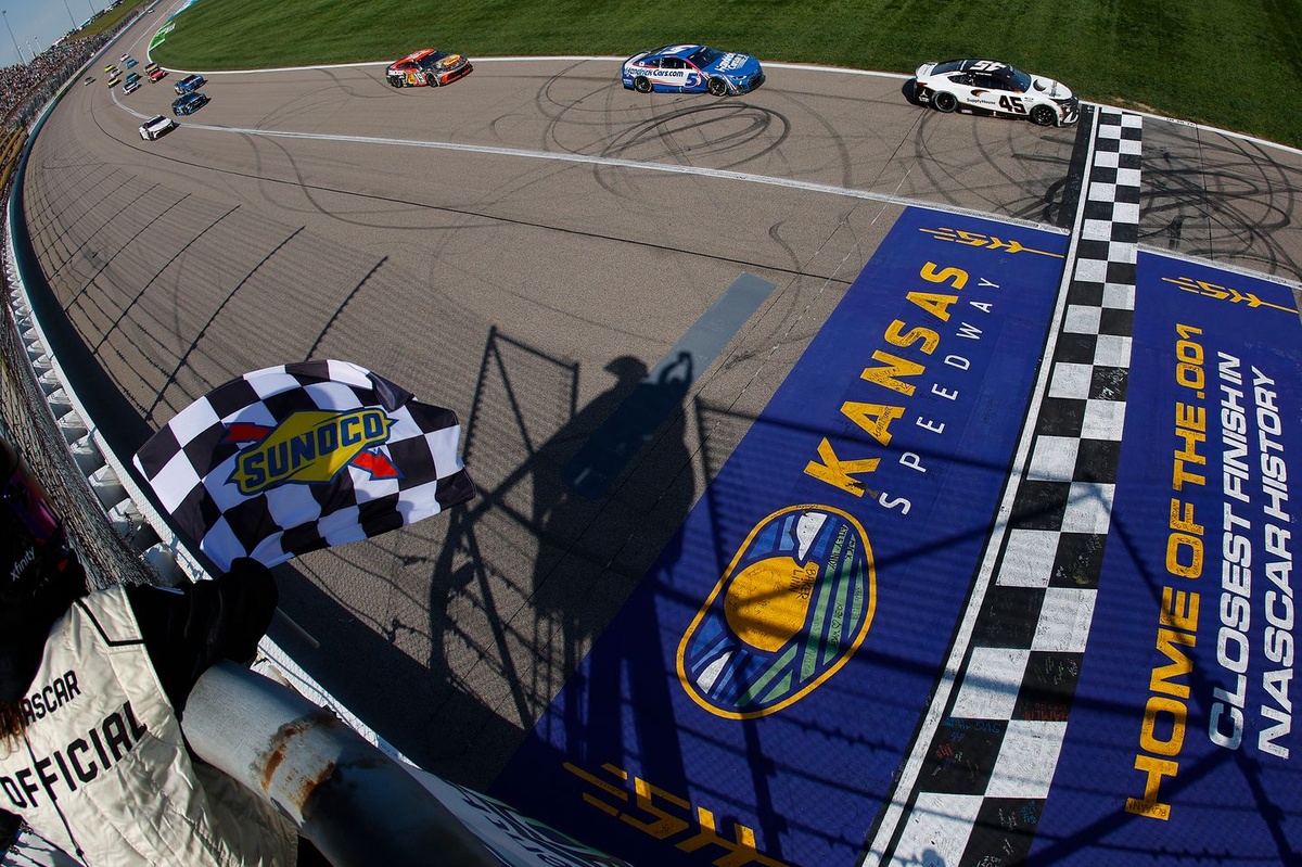 NASCAR Cup 2026 Kansas spring race