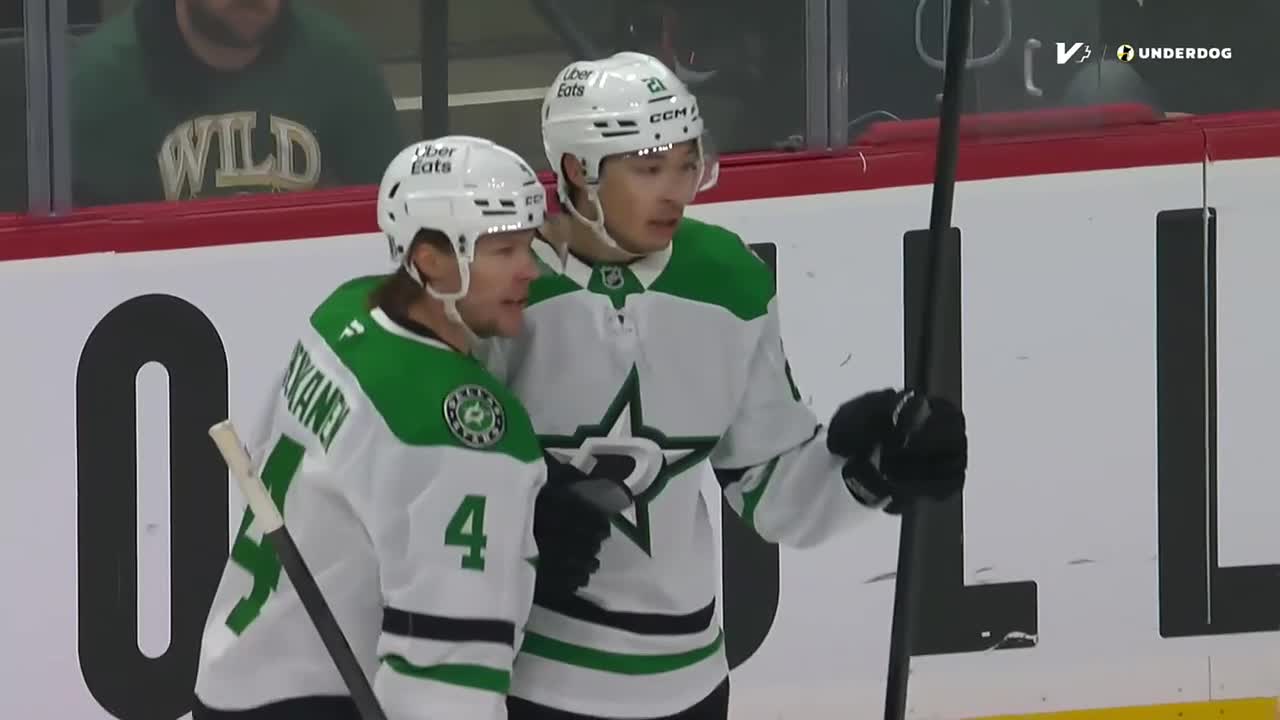 Robertson breaks the ice with PPG