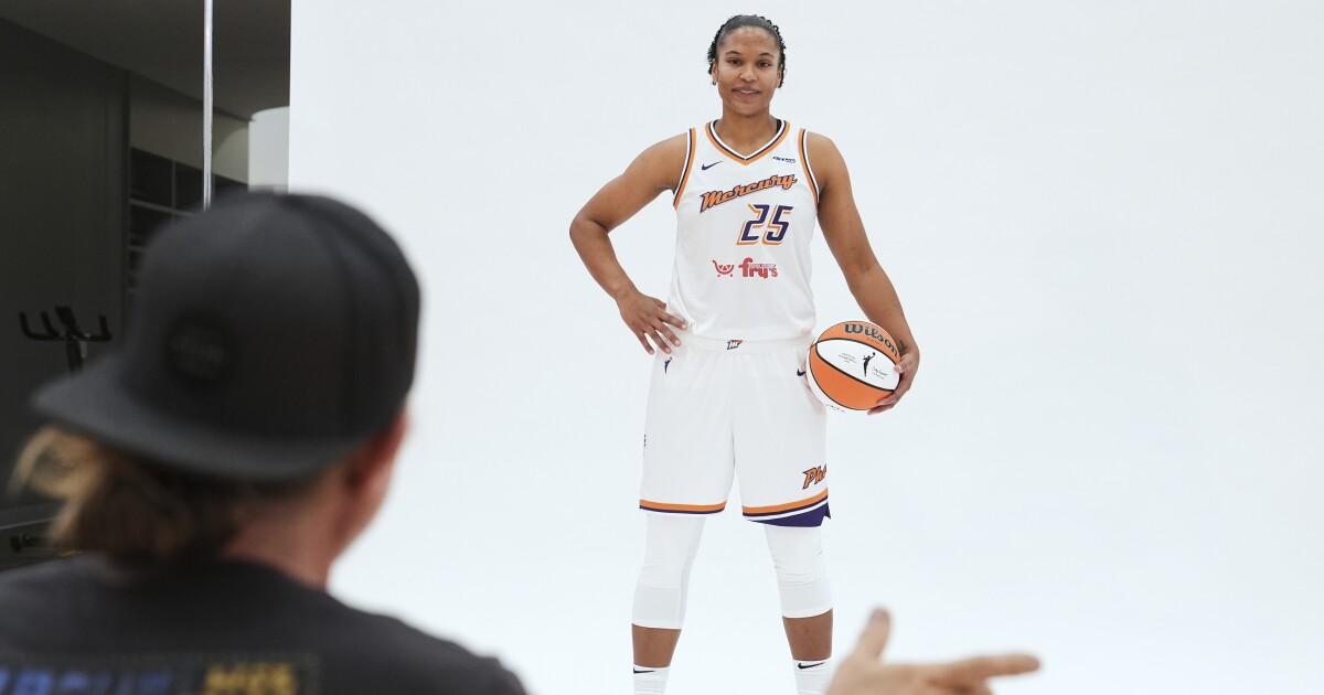 Phoenix Mercury re-sign 12-year WNBA veteran Alyssa Thomas