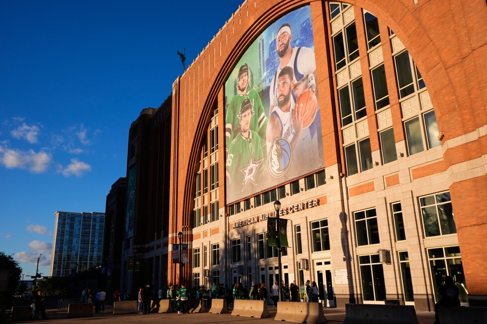 Dallas Stars ban ticket buyer after goal celebrated with Nazi salute