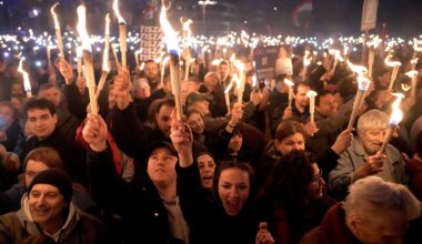 Orbán and Magyar in final push for votes on eve of Hungarian poll