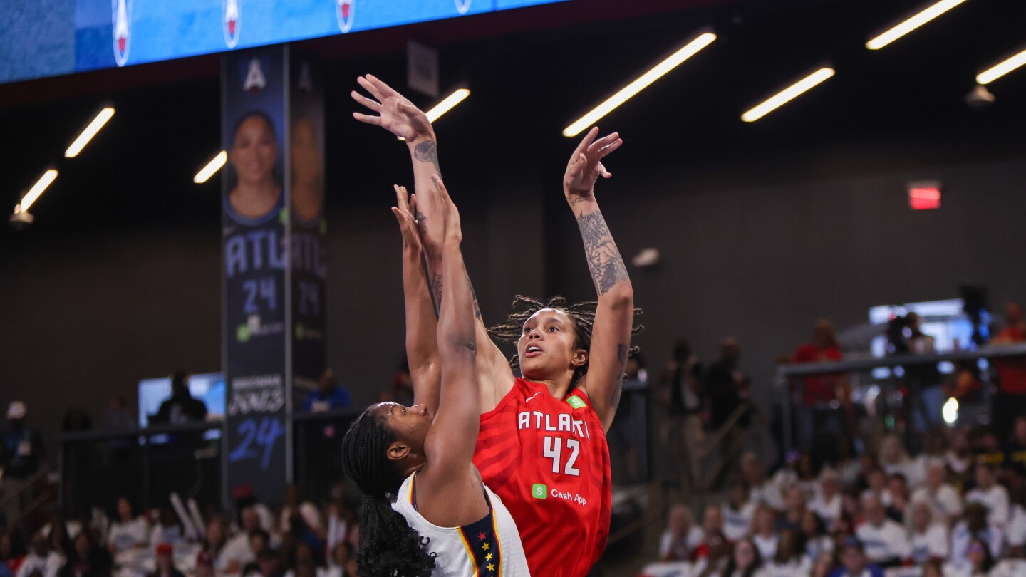 Report: Brittney Griner, 10-time WNBA All-Star, to sign with Connecticut Sun