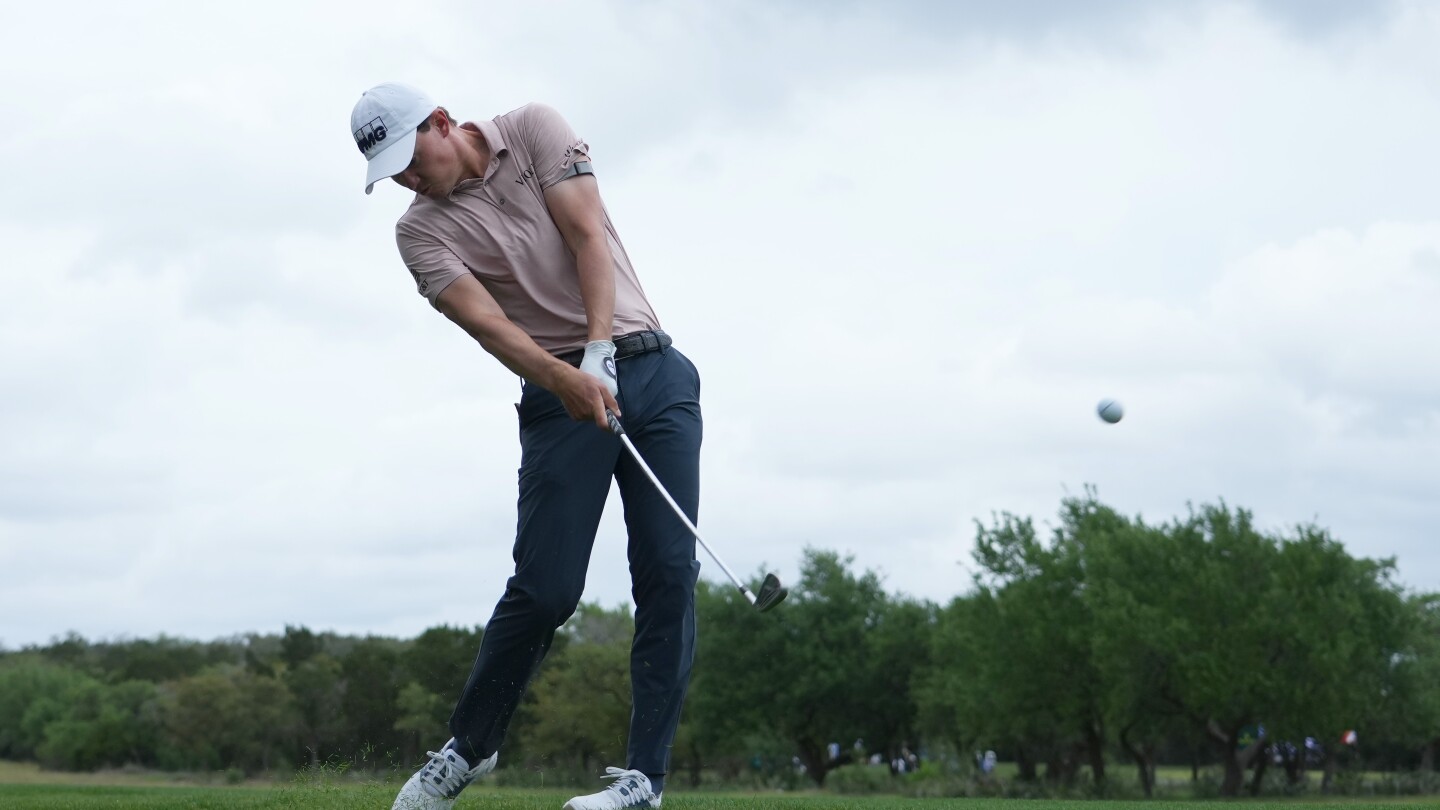 Thunder suspends second round at Valero Texas Open