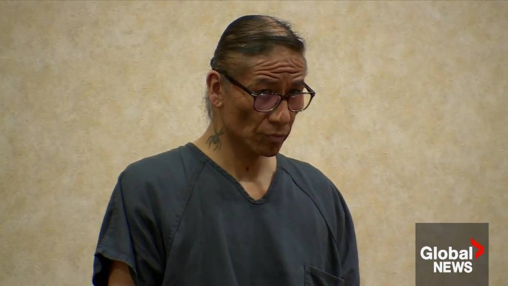 Click to play video: 'Tsuut’ina Nation Police issue arrest warrants for Dances with Wolves actor Nathan Chasing Horse'