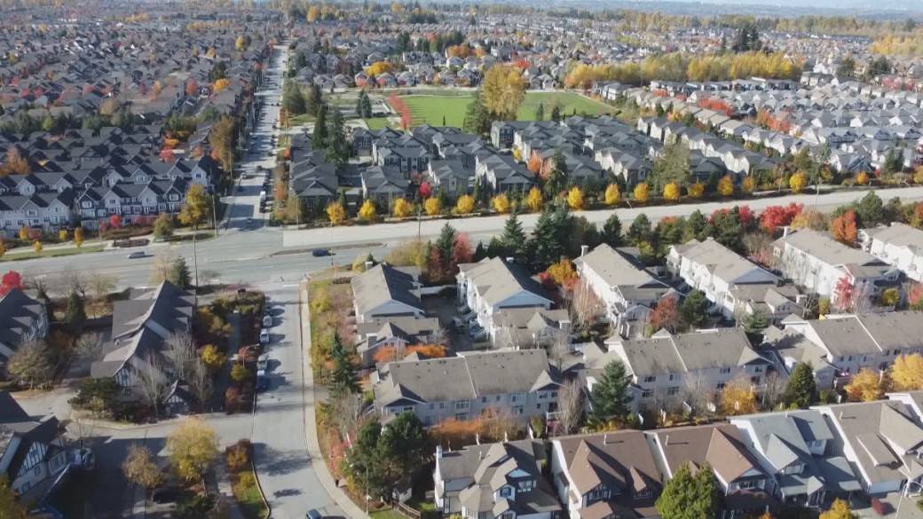 Click to play video: 'Fraser Valley home sales drop'