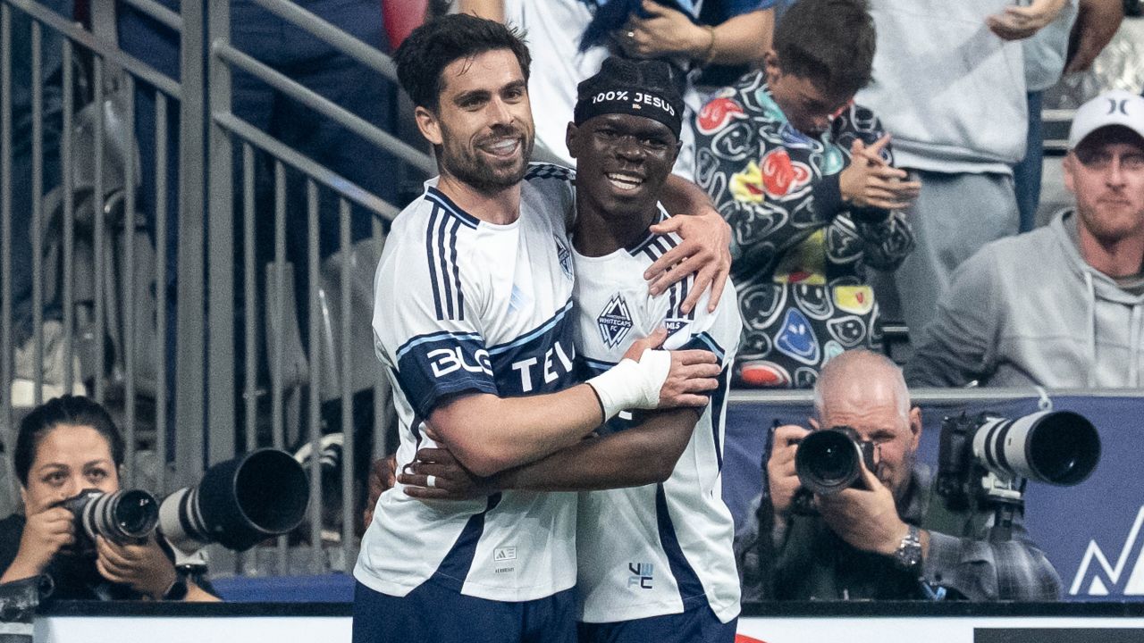 Surging Whitecaps beat Rapids for fourth win in a row
