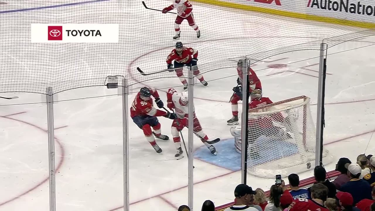 DET@FLA: Tarasov with a great save against Marco Kasper