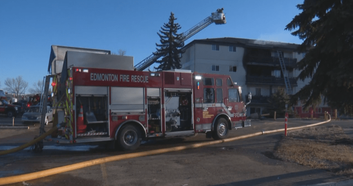 Northeast Edmonton apartment fire sends 1 to hospital, displaces 200 people - Edmonton
