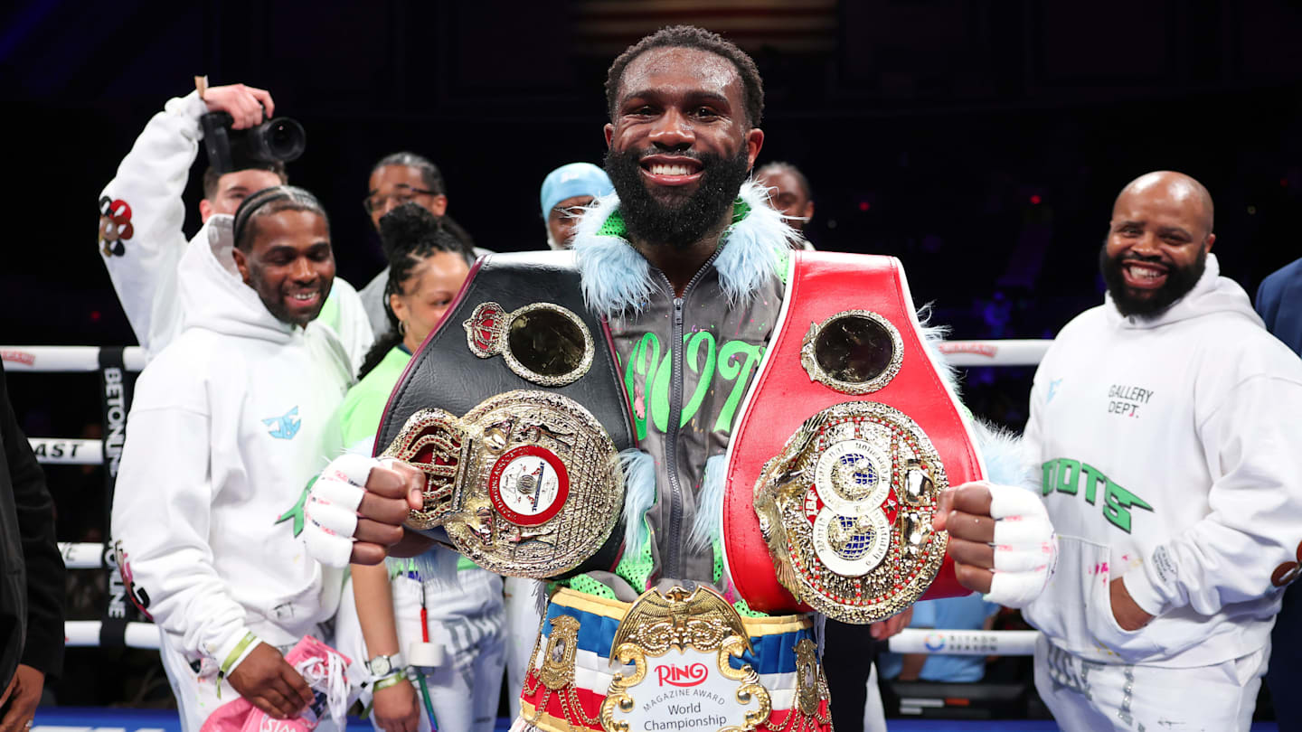 Jaron Ennis Vacating Belt Ahead of Xander Zayas Title Fight