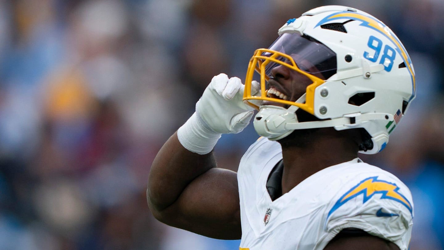 NFL Executive Rightfully Hits Chargers Where It Hurts for Odafe Oweh, Akheem Mesidor