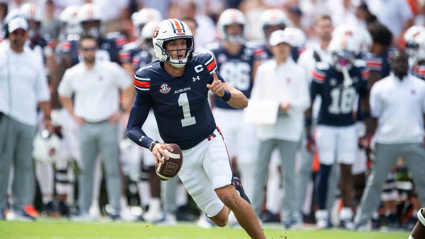 Former Auburn Tigers QB Leaves CFL Team, Put on Suspended List