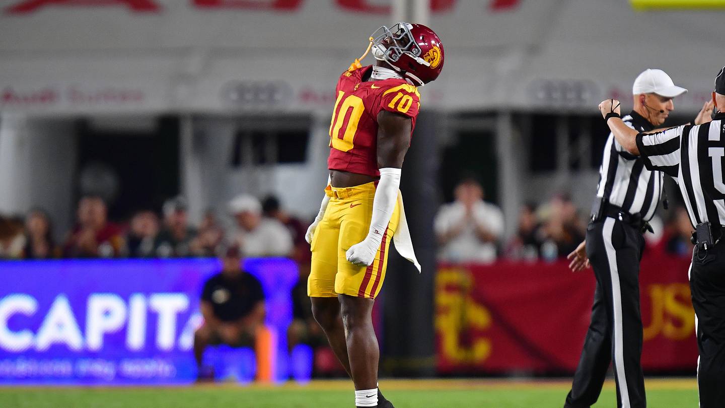 Three Ways Defensive End Braylan Shelby Can Raise NFL Draft Stock