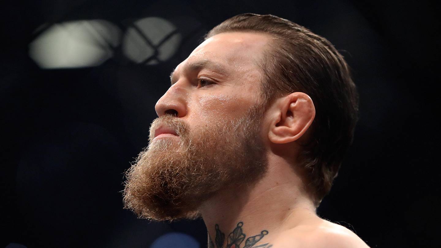 UFC Legend Makes Case for Conor McGregor to Defeat Max Holloway at UFC 329