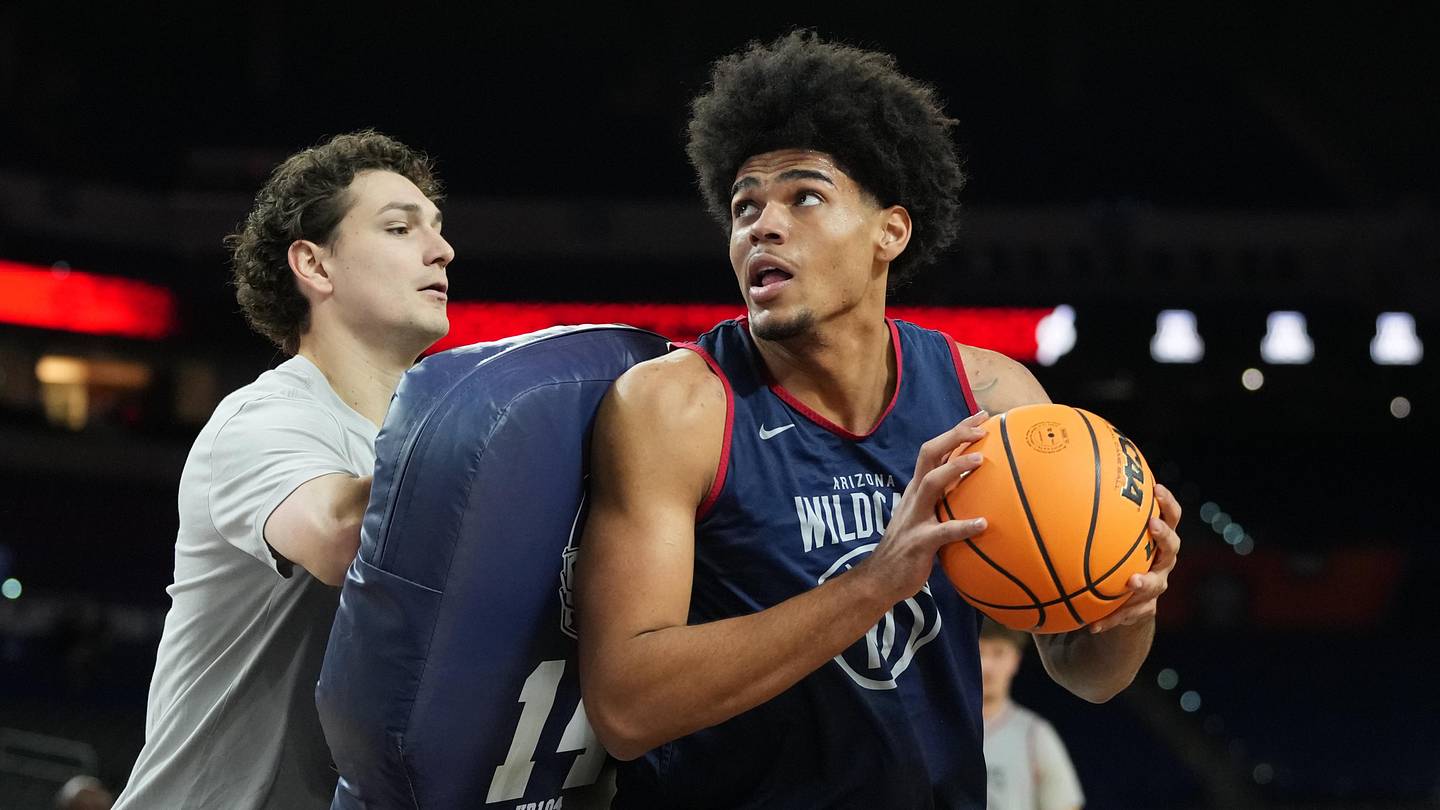 How did the NBA Draft Early Entry Deadline affect the options for the Atlanta Hawks with the 23rd Pick?